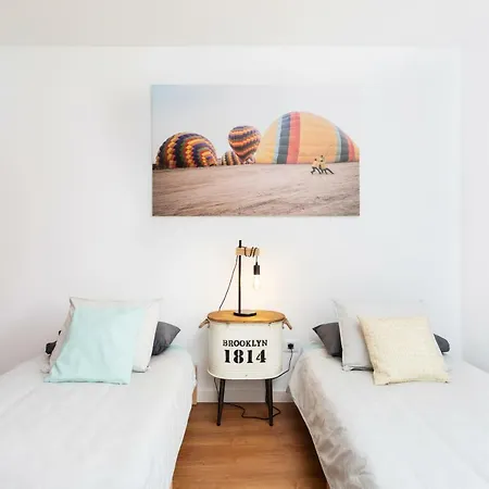 Apartment Home2book Design Apart Cruz Center *